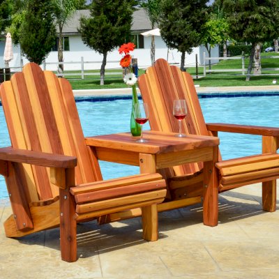 Adirondack Vignette Settee (Options: Standard Width, California Redwood, Slightly Rounded Corners, Umbrella Hole, Standard Seat Depth, No Cushion, No Ottoman, Transparent Premium Sealant).