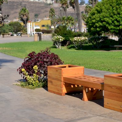 Bench and Planters Combo (Options: 4 ft Bench Length, 20" L x 20" D x 20" H Planter Size, Douglas-fir, Lighthouse Bench Style, 14 inches Bench Heigth, 17 3/4 inches Bench Width, No Engraving, Mendocino, With Feet, No Growing Vegetables, Transparent Premium Sealant). 