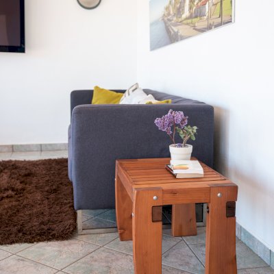 Brian's Side Tables (Options: 24" L x 18" W, Mature Redwood, 18" H, Transparent Premium Sealant).