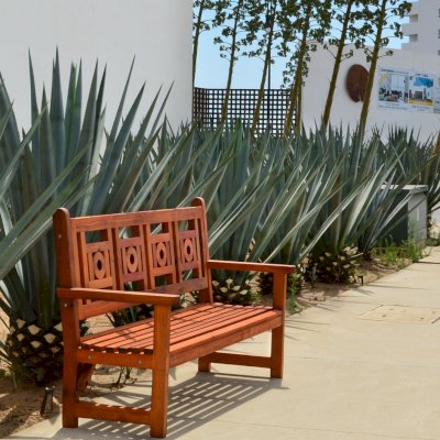 Caneel Bay Garden Bench (Options: 6 ft, Old-Growth Redwood, No Cushion, No Engraving, Transparent Premium Sealant).