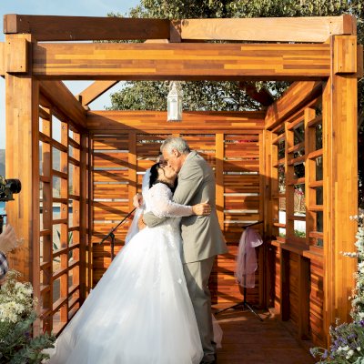 Catalina Island Pergola (Options: 8' x 8', Mosaic Redwood, 8' Post Height, Transparent Premium Sealant).
