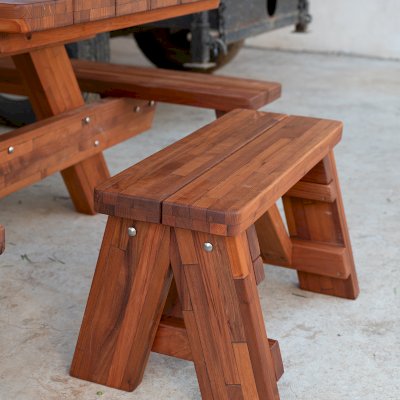 Classic Wooden Picnic Bench (Options: 2 ft, 17 1/2 inches H, Built From Mosaic Mature Redwood with a 20 Year Warranty, Slightly Rounded Corners, No Engraving, Transparent Premium Sealant).