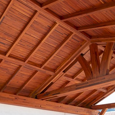 Del Norte Outdoor Kitchen Pavilion (Options: 20' L x 16' W, Mosaic Mature Redwood, No Ceiling Fan Base, No Electrical Wiring Trim Kit, No Post Decorative Trims, Transparent Premium Sealant). 