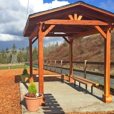 Del Norte Outdoor Kitchen Pavilion (Options: 14' L x 10' W, California Redwood, 4-Post Anchor Kit for High-Wind, No Ceiling Fan Base, Transparent Premium Sealant). Photo Courtesy of J. Dorsey of Issaquah, WA.