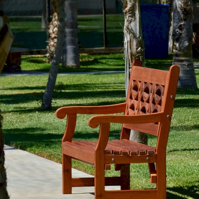 Hennell Wooden Garden Bench (Options: 5 ft, Old-Growth Redwood, No Cushion, No Engraving, Transparent Premium Sealant). 