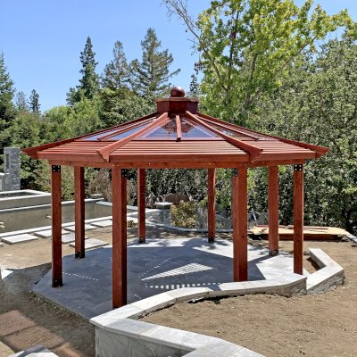 Custom Kikue's Pavilion (Options: 20' Diameter, Mature Redwood, with a Ceiling Fan Base, with Louvers and Rain Guard, Posts Anchor Kit for Concrete, Transparent Premium Sealant).