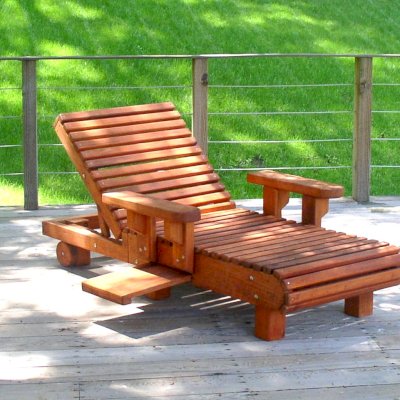 La Grange Redwood Lounger (Options: Single, Mature Redwood, Snack Tray on Rigth Side, 13" H, Wheels, 4" Thick Cushion, 2 section cushion,Transparent Premium Sealant). Photo Courtesy of Susan and Igor B. of Napa, CA