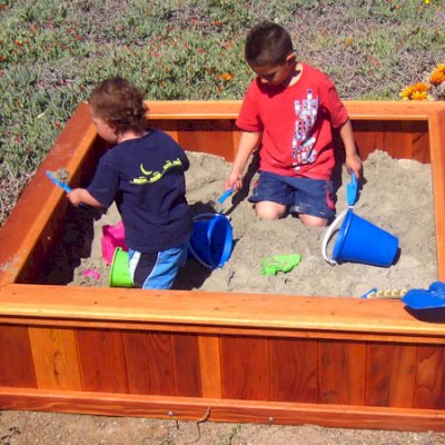 La Playa Sandbox (Options: 60"L x 60"W x 15"H, California Redwood, No Lid, Transparent Premium Sealant)