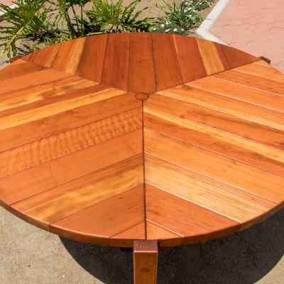 Lisa's Retro Outdoor Patio Table (Options: 5' Diameter, No Seating, California Redwood, Standard Tabletop, No Lazy Susan, 2" Diameter Umbrella Hole, Transparent Premium Sealant). Photo Courtesy of D. Culbert of Carson City, Nevada.