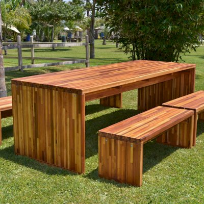 Maynard Modern Redwood Patio Table (Options: 8' L, 34 1/2" W Tabletop, Side Benches, Mosaic Redwood, 2 Half Length Maynard Benches Per Side, Standard Tabletop, Umbrella Hole, Transparent Premium Sealant). 