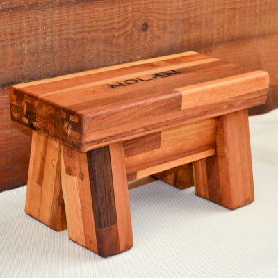 Mini Wooden Foot Stool (Options: Mosaic Redwood, 7" H, Custom Engraving, Transparent Premium Sealant).
