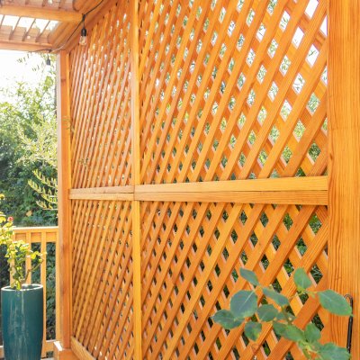 Modern Louvered Garden Pergola (Options: 12' L x 12' W, 8'' x 8'' Posts, Mobile Louvers, Douglas-fir, with 1 Lattice Privacy Wall, Electrical Wiring Trim for 1 Post, Without Fascia, No Curtain Rods, 4 Post Anchor Kit for Wood, No Post Decorative Trims, No Ceiling Fan Base, Transparent Premium Sealant). Photo Courtesy of S. Weinswig of Los Angeles, CA.