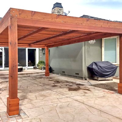 Modern Louvered Garden Pergola (Options: 20' L x 15' W, 8'' x 8'' Posts, Mobile Louvers, Mature Redwood, 9.5 ft H, 1 Electrical Wiring Trim, 4-Post Anchor Kit for High-Wind, No post decorative trims, 1 Ceiling Fan Base, Transparent Premium Sealant). Photo Courtesy of D. Ruprecht of Hollister, CA.