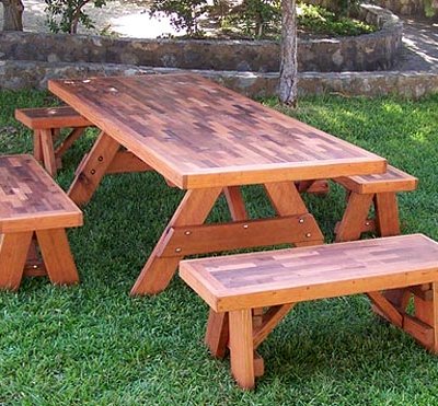 Parquet Wooden Bench (Options: 4 ft L x 17 3/4 inches W x 17 inches H, Mature Redwood, No Cushion, No Engraving, Transparent Premium Sealant) with a 7 ft Matching Picnic Table. 