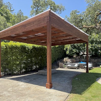 Modern Louvered Garden Pergola (Options: 24' L x 20' W, 8'' x 8'' Posts, Mobile Louvers, Mosaic Redwood, 13 ft H, No Electrical Wiring Trim, No Curtain Rods, 4 Post Anchor Kit for High Wind, No Post Decorative Trims, No Ceiling Fan Base, Coffee-Stain Premium Sealant). Photo Courtesy of T. Rhoads of Kentfield, CA.