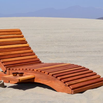 Penny Wooden Sun Lounger (Options: Single, Redwood, Snack Trays on Right Side, 13" H, Wheels, No Cushion,Transparent Premium Sealant).