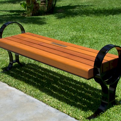 Pete's Bench (Options: 5ft Length, Douglas, No Engraving, Transparent Premium Sealant). Plaque was provided per customer.