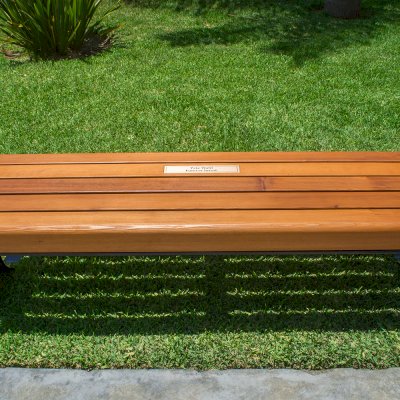 Pete's Bench (Options: 5ft Length, Douglas, No Engraving, Transparent Premium Sealant). Plaque was provided per customer.