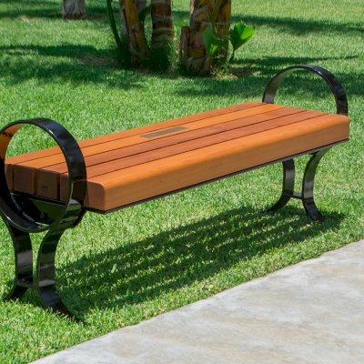Pete's Bench (Options: 5ft Length, Douglas, No Engraving, Transparent Premium Sealant). Plaque was provided per customer.