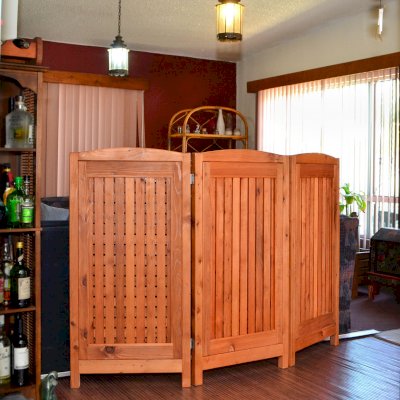 Privacy Screen (Options: 3-Panel, 4' H, Mature Redwood, No View Window Opening, 3/8" Openings, No Boots, Transparent Premium Sealant). 