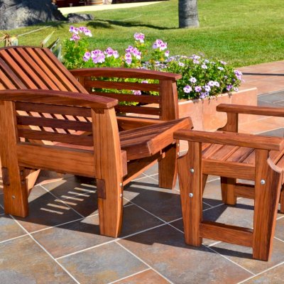 Reclining Redwood Easy Chair (Options: Add Easychair Ottoman, Mature Redwood, No Cushion, Transparent Premium Sealant).