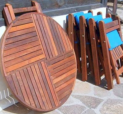 CLOSES UP COMPACTLY: Round Folding Table (Options: 42", 4 Folding Chairs, Old-Growth Redwood, Custom Seat Cushions, Standard Tabletop, Checkerboard Design Tabletop, Visible Screw Placement, No Umbrella Hole, Transparent Premium Sealant).