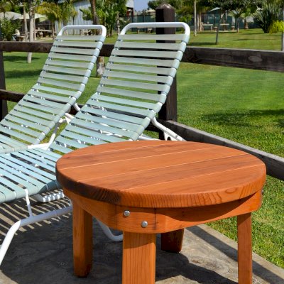 Round Solid Wood Side Table (Options: 30" size, Mature Redwood, , Rounded Apron, 18"H, Transparent Premium Sealant).