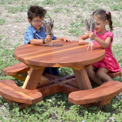 Round Wooden Picnic Table for Toddlers (Redwood, No Umbrella Hole, Standard Tabletop, No ADA, Transparent Premium Sealant).