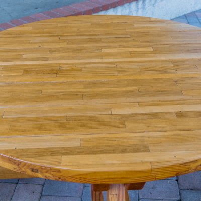 Round Wooden Picnic Table (Attached Benches) (Options: 4' Diameter, Attached Benches, Mosaic Douglas-Fir, Standard Tabletop, No Lazy Susan, No Umbrella Hole, Transparent Premium Sealant). Photo courtesy of Vanguard University [55 Fair Dr, Costa Mesa, CA].