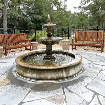 Ruth Wooden Benches (Options: 5 ft, Mature Redwood, No Cushion, No Engraving, Transparent Premium Sealant). Photo Courtesy of M. Kramer of Lottsburg, VA.