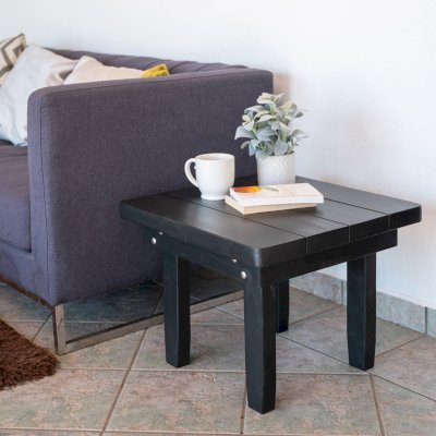Square Side Table (Options: 23" Size, Mature Redwood, Rounded Corners, 18" H, Black Stain Premium Sealant).
