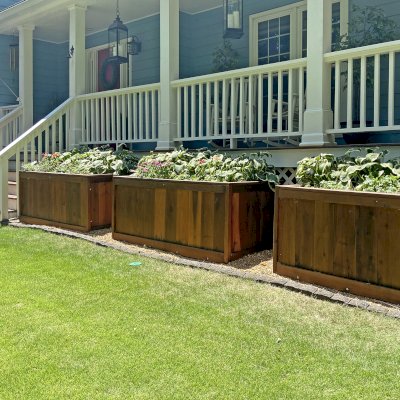 Sonoma Planters (Options: 60" L, 18" W x 24" H, Mature Redwood, No Seating Ledge, No feet, No Trellis, Interior and Exterior of Box with Sealant (No Growing Vegetables), Transparent Premium Sealant).