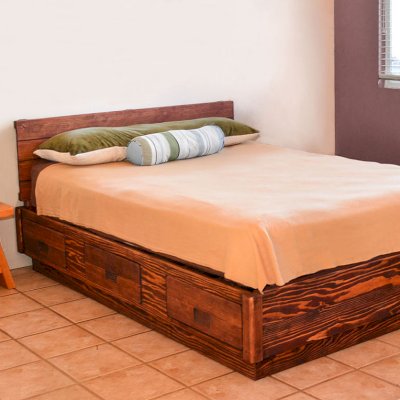 Chest Beds (Options: Queen Size, Douglas-fir, Standard Headboard, 1 Set of Drawers on West Side of Bed, Coffee-Stain Premium Sealant). 