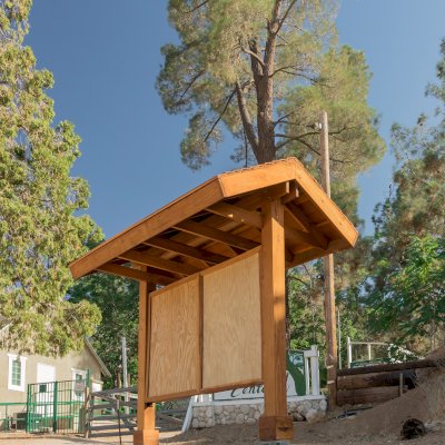 Emerald Necklace Trail Kiosk (Options: 11' x 7', 8x8 Posts, California Redwood, Transparent Premium Sealant).