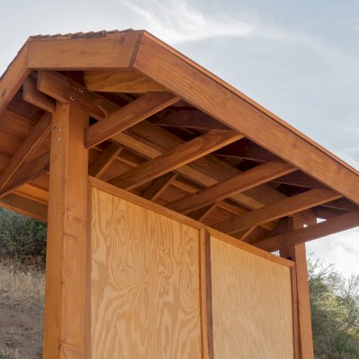 Emerald Necklace Trail Kiosk (Options: 11' x 7', 8x8 Posts, California Redwood, Transparent Premium Sealant).
