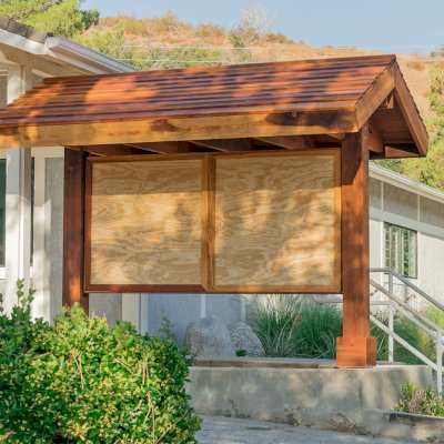 Emerald Necklace Trail Kiosk (Options: 11' x 7', 8x8 Posts, California Redwood, Transparent Premium Sealant).