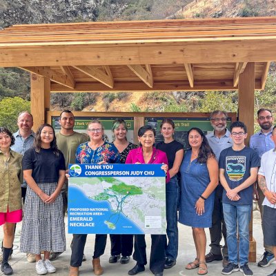 Emerald Necklace Trail Kiosk (Options: 11' x 7', 8x8 Posts, California Redwood, Transparent Premium Sealant).