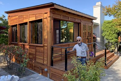 Tiny Houses & Cabins
