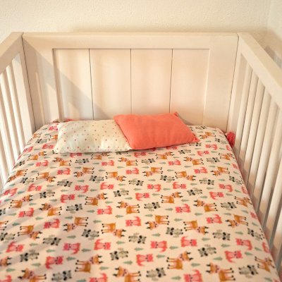 Custom Skyrah Infinity Crib (Options: Mosaic-Douglas, with Bottom Drawers, White Primer).