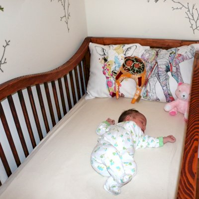 The Skyrah Infinity Crib (Options: California Redwood, with Bottom Drawers, Transparent Premium Sealant).