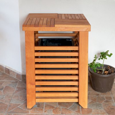 The Trellised Trash Receptacle (Options: Douglas-fir, Transparent Premium Sealant). Black bin not included. 