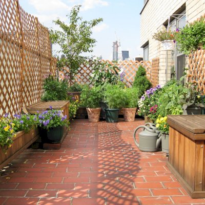 4 Years Old Traditional Wooden Storage Bench (Options: 36 L x 24 W x 17 H inches, Mature Redwood, Single Flap, Add pistons, No Engraving, Transparent Premium Sealant) and Window Planters. Photo Courtesy of Marlee-Jo Jacobson of New York, NY.