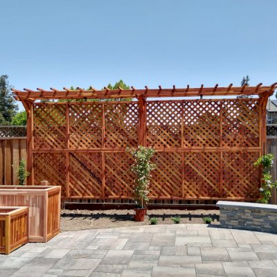 Two-Post Arbors (Options: 20' x 2'-6", Mosaic Reclaim Wood, With Lattice Privacy Panels, 12 ft Posts Height, 3-Post Anchor Kit for High-Wind, Transparent Premium Sealant). Photo Courtesy of M. Delligatti of San Jose, CA.