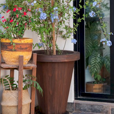 Vase Planter (Options: 15" x 25" x 30", Douglas-fir, Interior and Exterior of Box with Sealant (No Growing Vegetables), Coffee Stain Premium Sealant). Photo taken 2 years after installation.