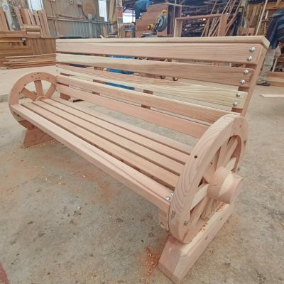 Wagon Wheel Wooden Bench (Options: 5 ft, California Redwood).