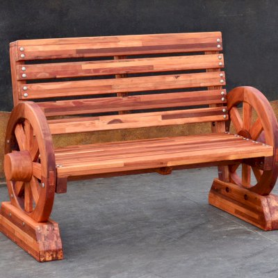 Wagon Wheel Wooden Bench (Options: 4 ft, Mosaic Redwood, No Cushion, No Engraving, Transparent Premium Sealant).