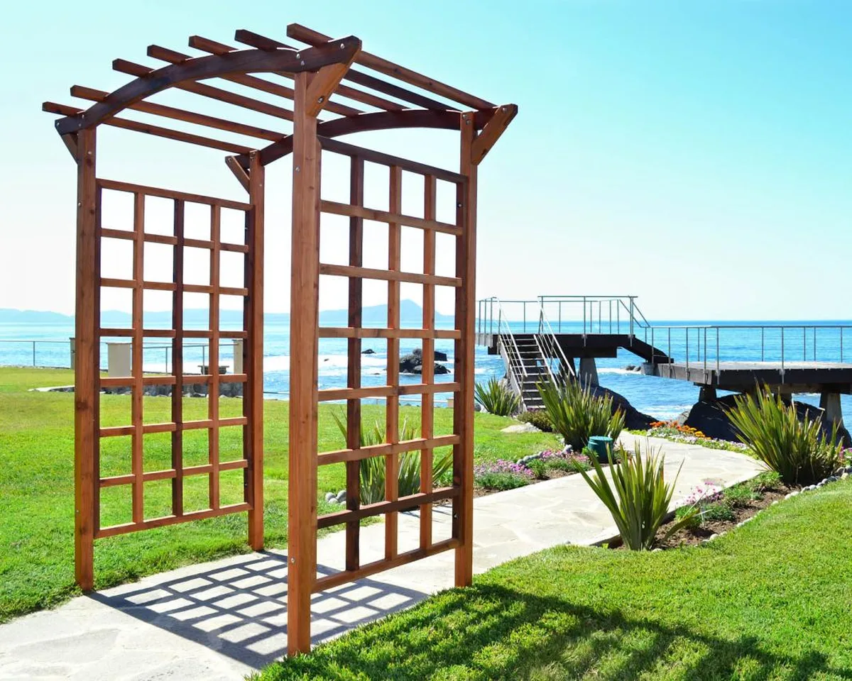 Arched Garden Arbor