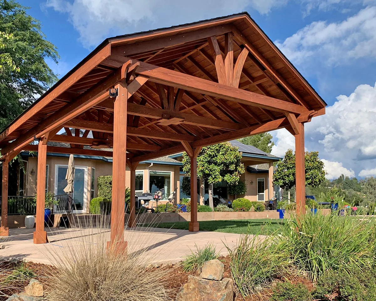 Del Norte Outdoor Kitchen Pavilion
