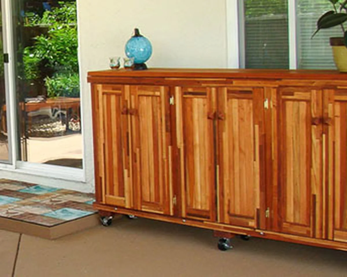 Kiyomi's Host Carts