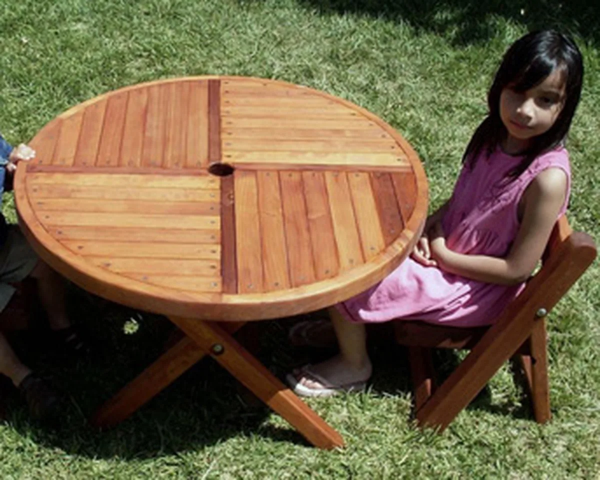 Round Folding Wood Table for Kids